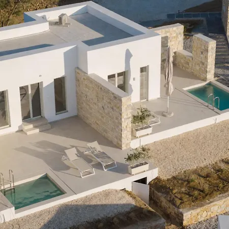 Parolea Luxury Living *