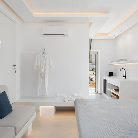 Parolea Luxury Living *