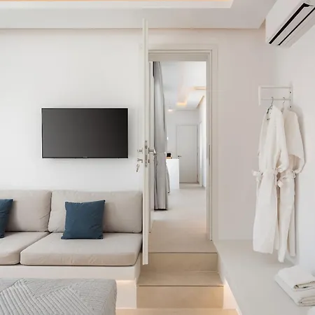 Parolea Luxury Living *